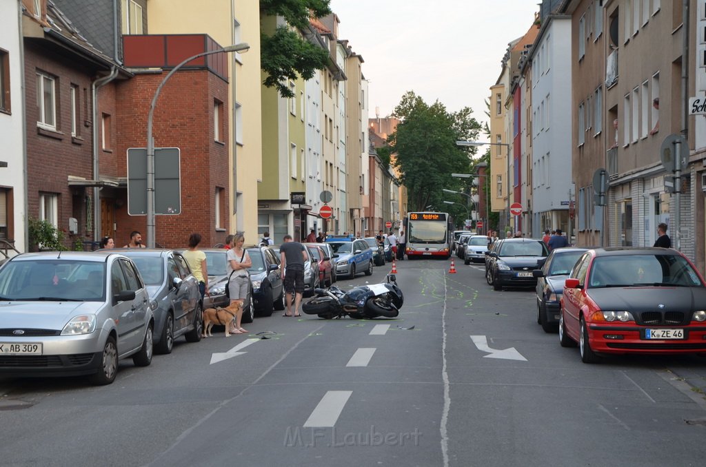 VU Alleinunfall Krad Koeln Kalk Buchforststr P38.JPG - Miklos Laubert